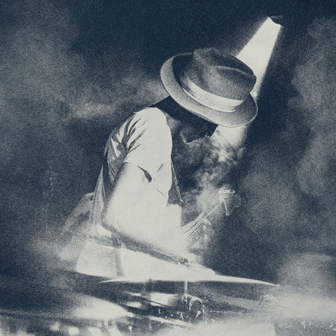 KEZIAH JONES - Alive & Kicking: Live ((Vinyl))