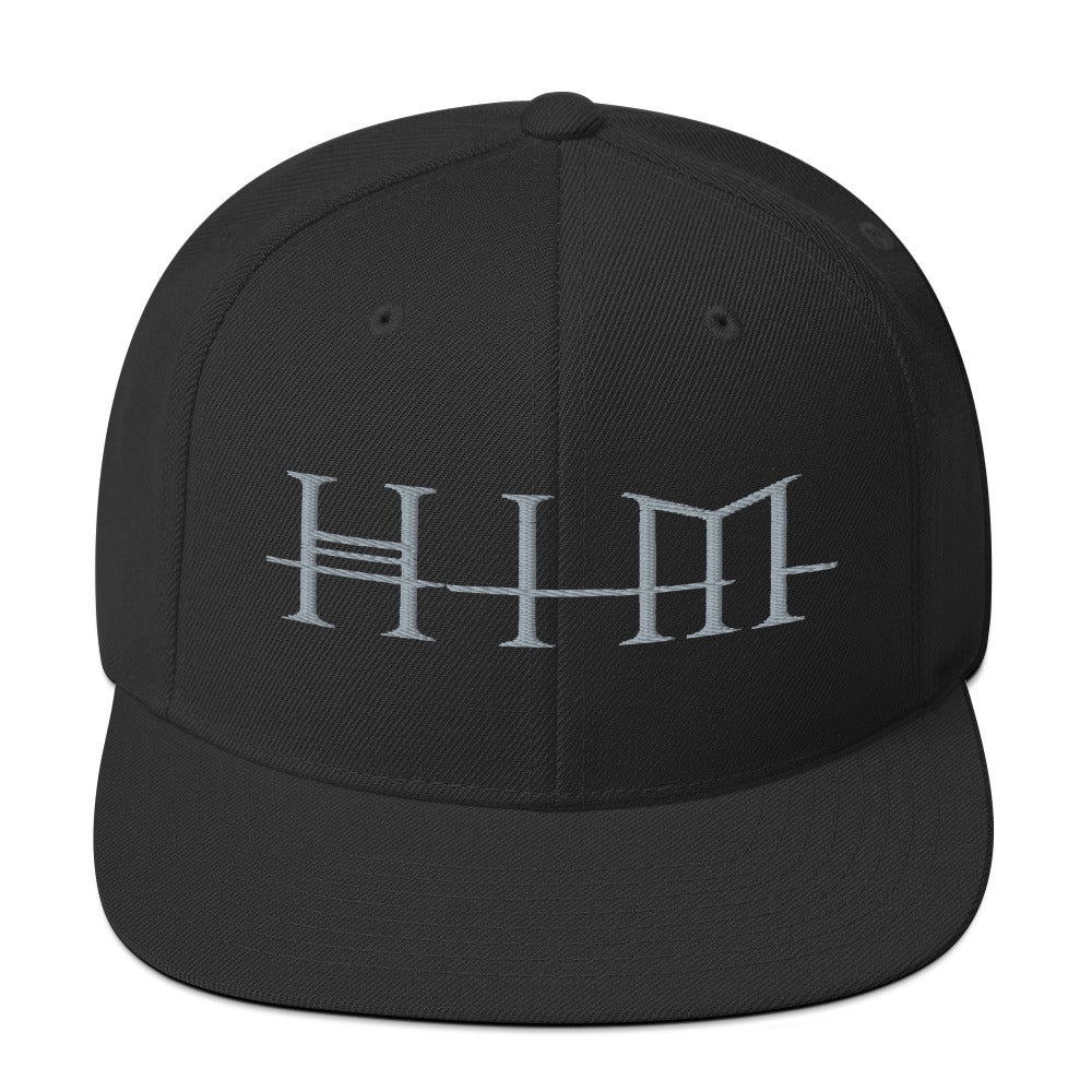 MerchMoment - HIM Classic Logo Black Embroidered Snap Back Hat (())